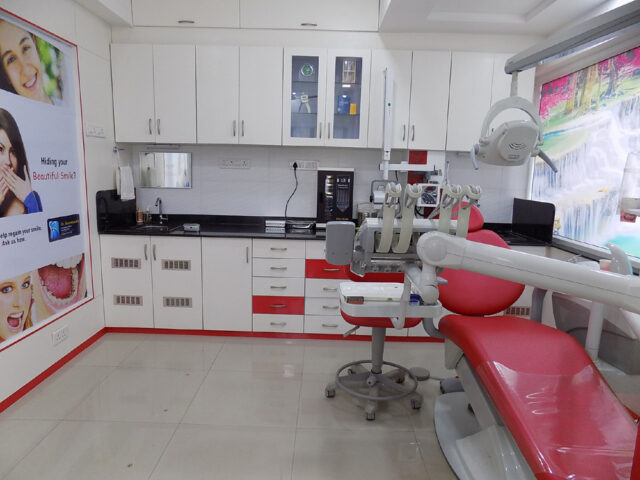 https://orthodontistnagpur.com/wp-content/uploads/2024/09/suryawanshidentalclinic11-640x480.jpg